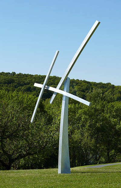 Jeff Kahn Kinetic Sculpture. Large scale outdoor sculpture created from aluminum and stainless steel and powered by wind.